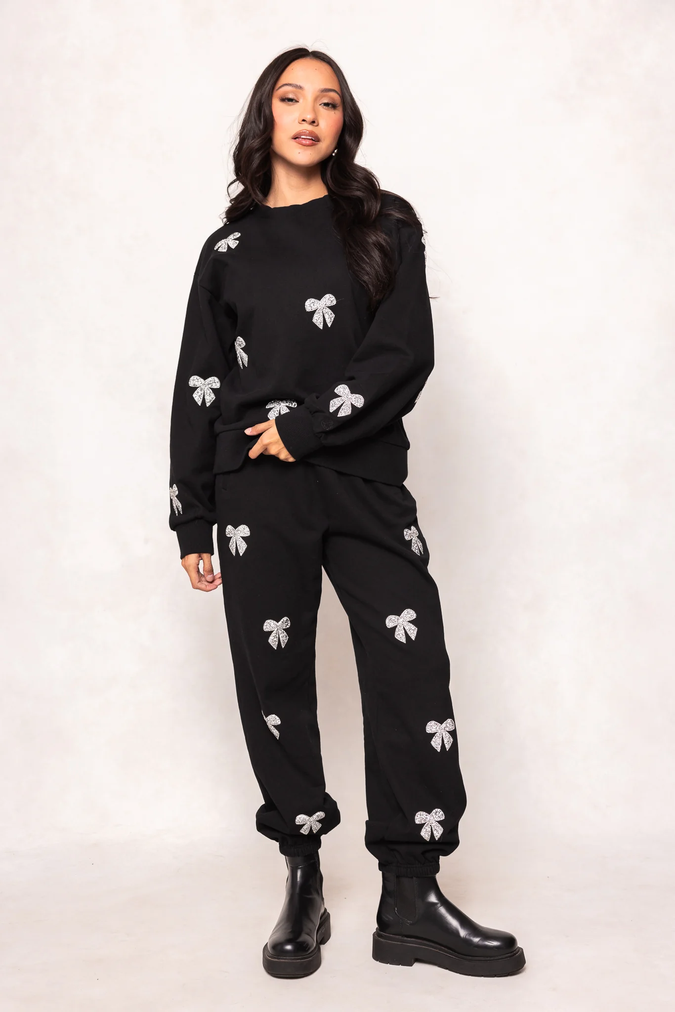 Micah Jogger Sweatpants in Black - Image 4