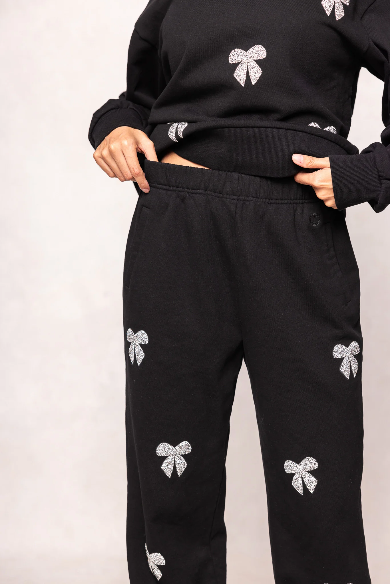 Micah Jogger Sweatpants in Black - Image 5