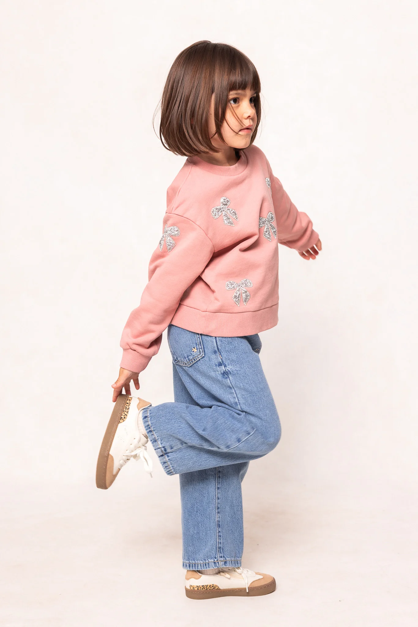 Mini Micah Crew Neck Sweatshirt in Pink & Bows - Image 4